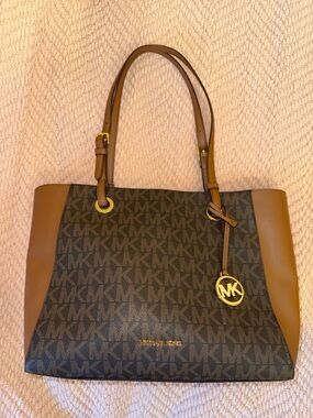 Michael Kors Walsh Medium Multifunction Tote Brown MK Signature NWT